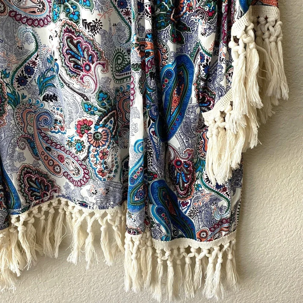 Umgee Womens Cardigan Size S/M Paisley Floral Open Front Fringe Hem - Picture 4 of 8
